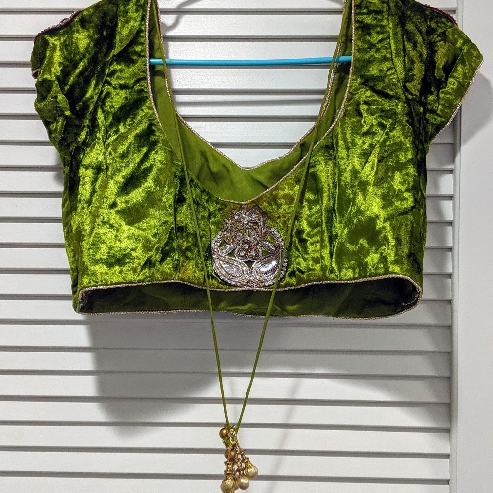 Blouse - Picture 2 of 3
